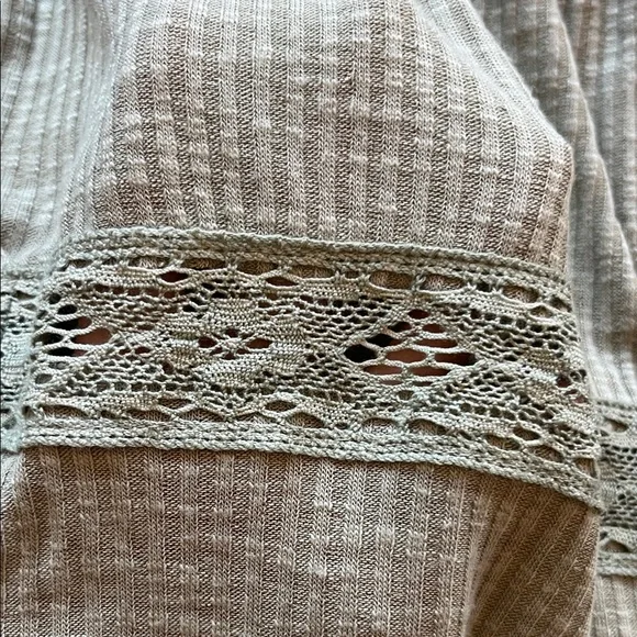 POL Floral tank top - Picture 7 of 13